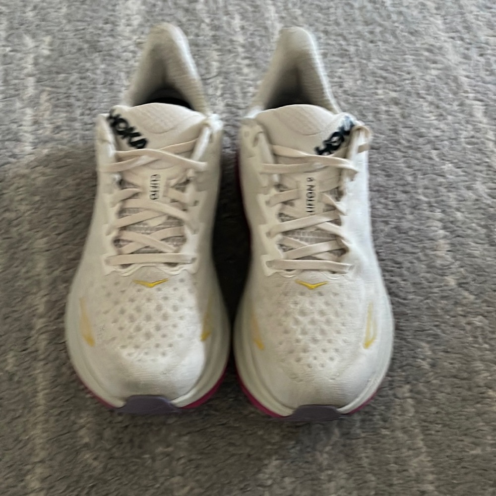Hoka Clifton 9